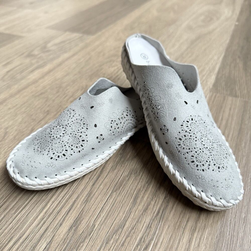 Bernie Mev Shoes Women EU 38 US 7 TW168 Gray Laser Cut Floral Mule Slipe On